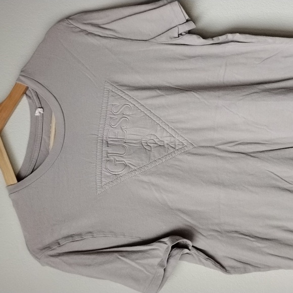 Guess Men's Tan Short Sleeve Tee - Picture 4 of 15